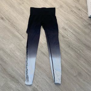 VS PINK hombre black to white leggings